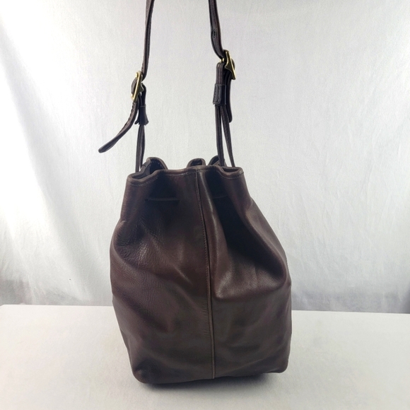 Coach Handbags - Coach Vintage Legacy Dark Brown full grain leather Bucket Shoulder Bag #9966